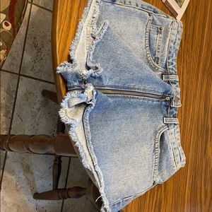 Carmar denim shorts 26